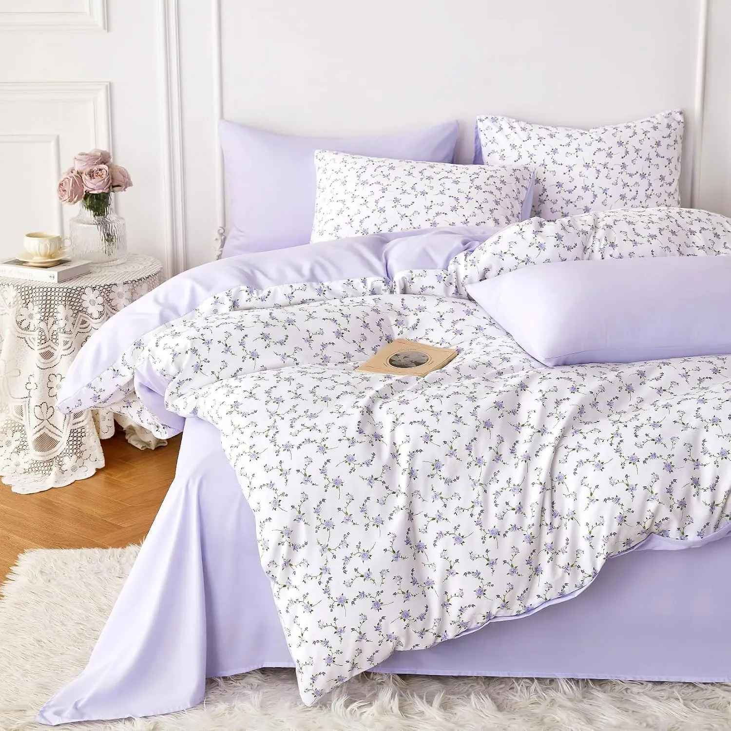 Floral Comforter Set, Coquette Cottagecore Aesthetic Cute Flower Pattern for Women Teen Girls, Soft Lightweight Dorm Bedding, 3 Pieces, Purple White, Queen Size