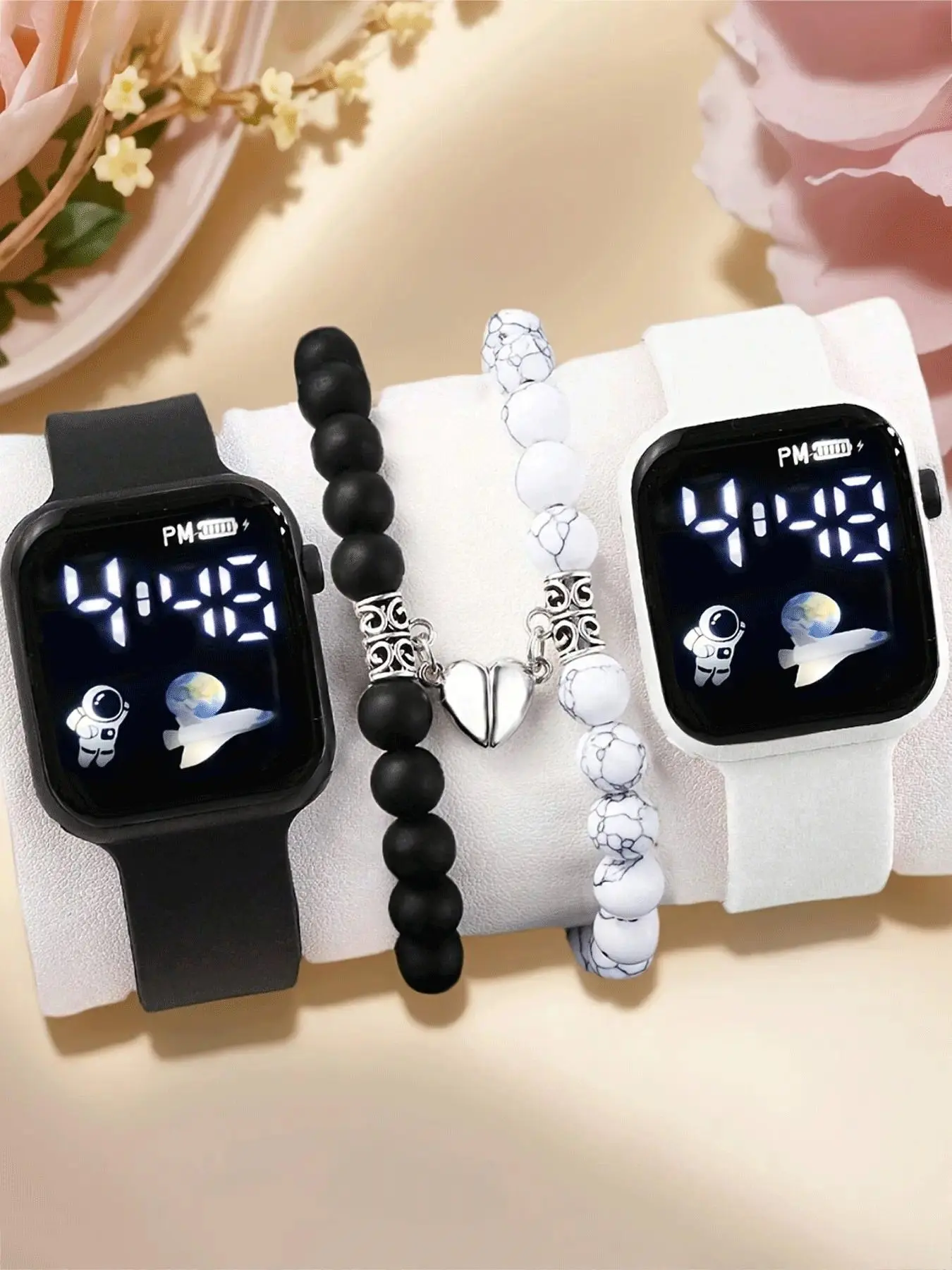 4-piece exquisite neutral  watch set for women, couples, men, quartz watch set, Casual Fashion Watch