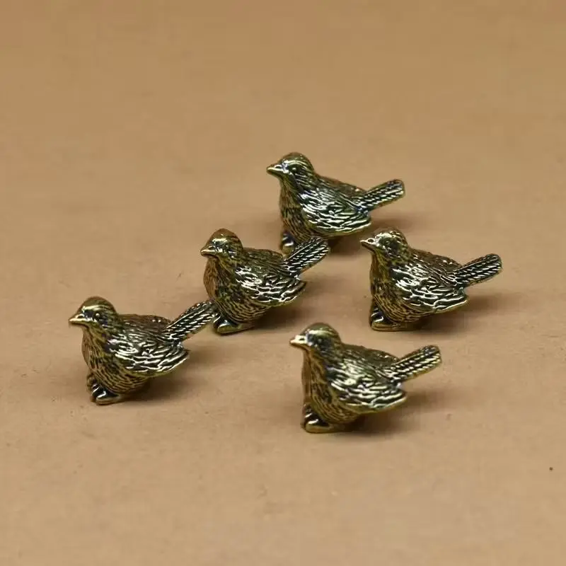 Collectible Figurines, 5pcs of Brass Mini Statues of Little Sparrows, Perfect for Tea Pets, Creating a Micro Scene for Garden Home Decor, Cute Ornament, Decorative Figurines, Unique And Fun Gifts