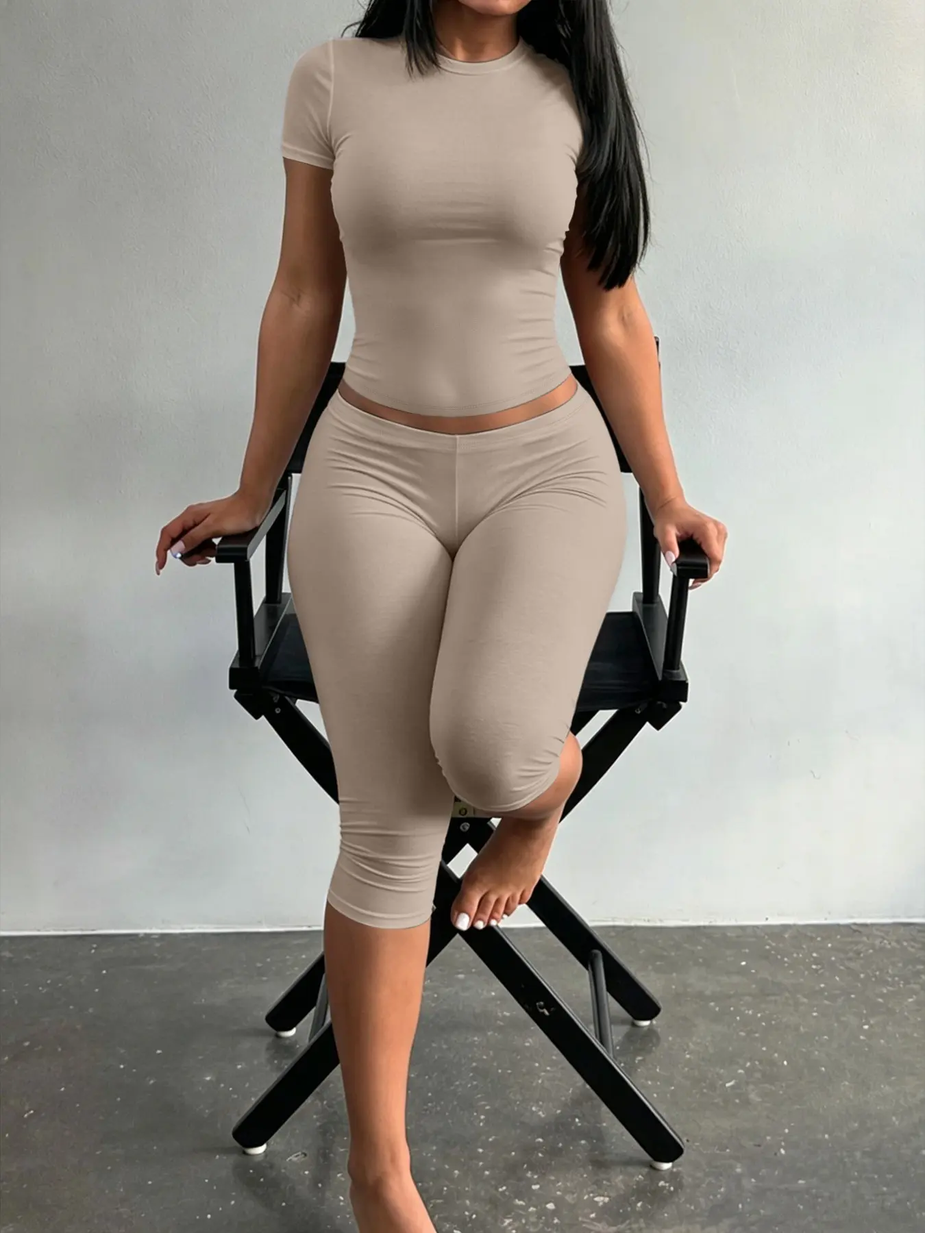 Lw-Sherowear Women's Solid Crew Neck Short Sleeve Crop Top & High Waist Capri Leggings 2 Piece Athleisure Set, Athletic Workout Set, Soft Stretch Slim Bodycon Casual Loungewear Matching Outfit for Daily Street Workout