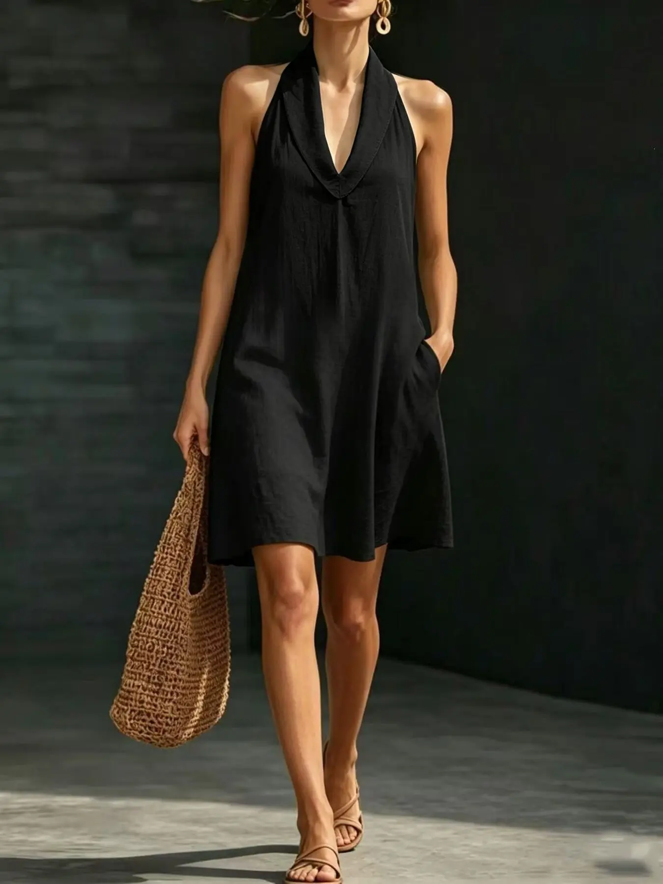 New Arrival Summer Women's Casual Solid V-Neck Short Sleeveless Dress, Beachy Style Dress, Trendy Chic Tiktok Fashion, European and American Style, 2026 Seasonal Update, Beach Sundress