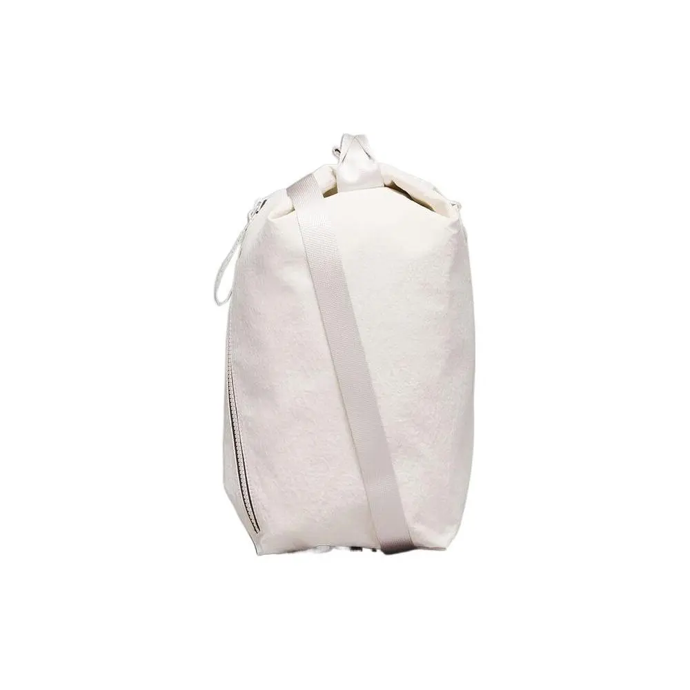 Lululemon Fast Track 10L Gym and Commuter Bag for Women – Crossbody or Shoulder Style in White Eggshell