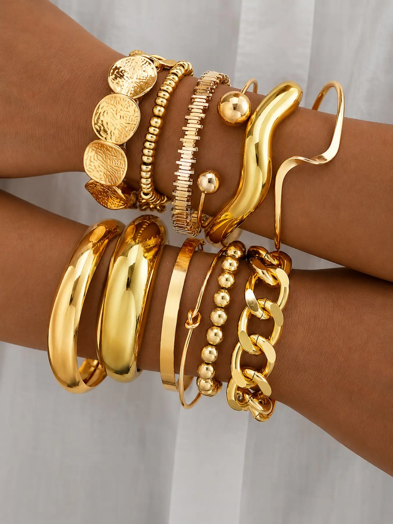 12pcs Chunky Gold Bracelet Set for Women, Stackable Bracelets, Trendy Stacked Bangle Collection with Cuff Bracelets, Chain Link, Beaded & Open Bangles, Statement Gold Jewelry Set, Fashion Layering Accessories for Vacation, Party, Wedding & Everyday Wear