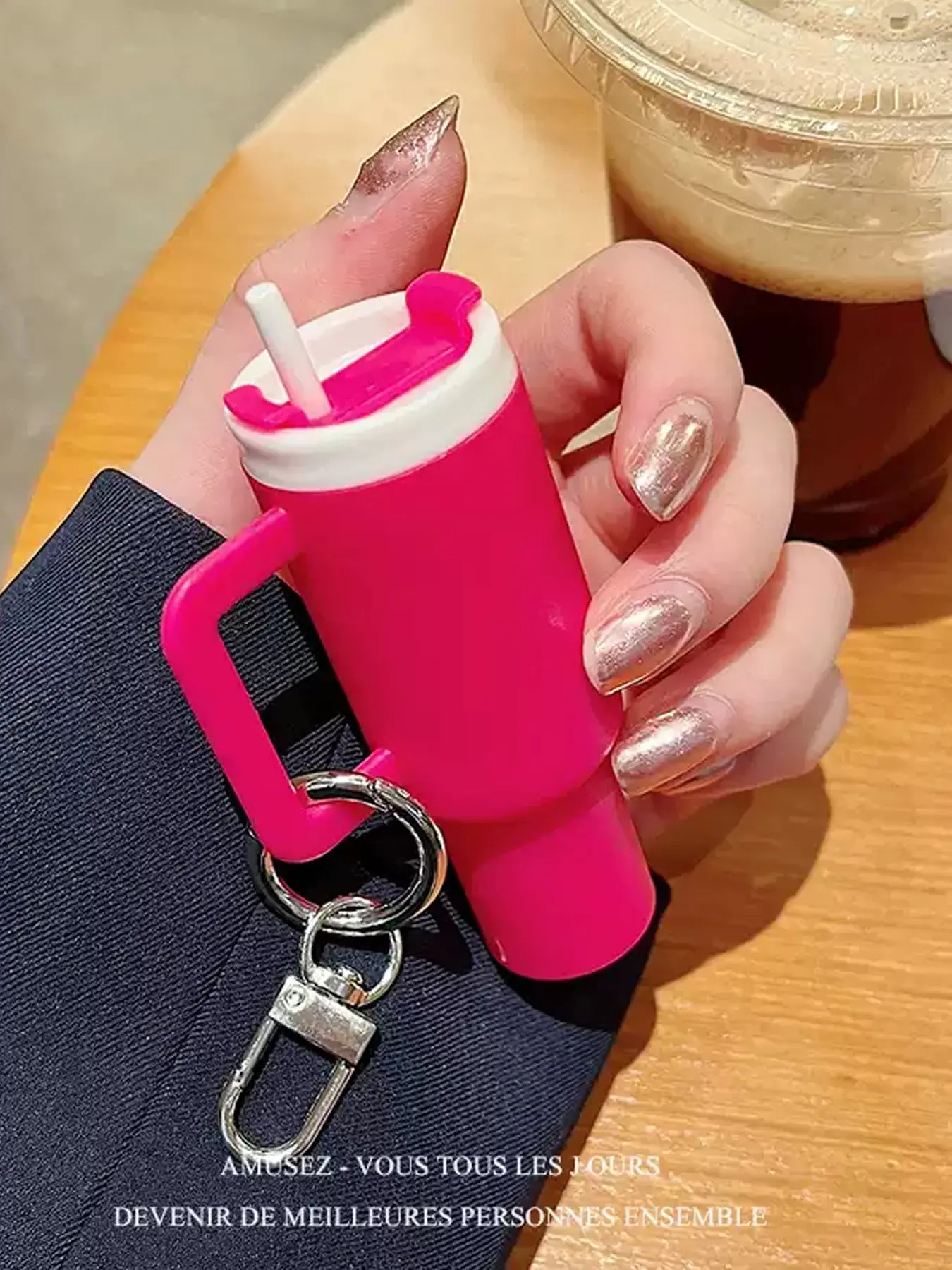 Stylish Mini Tumbler Bag Charm, Durable Water Bottle Keychain, Trendy Accessory for Backpacks & Keys, Great Gift Idea for Girls & Teens