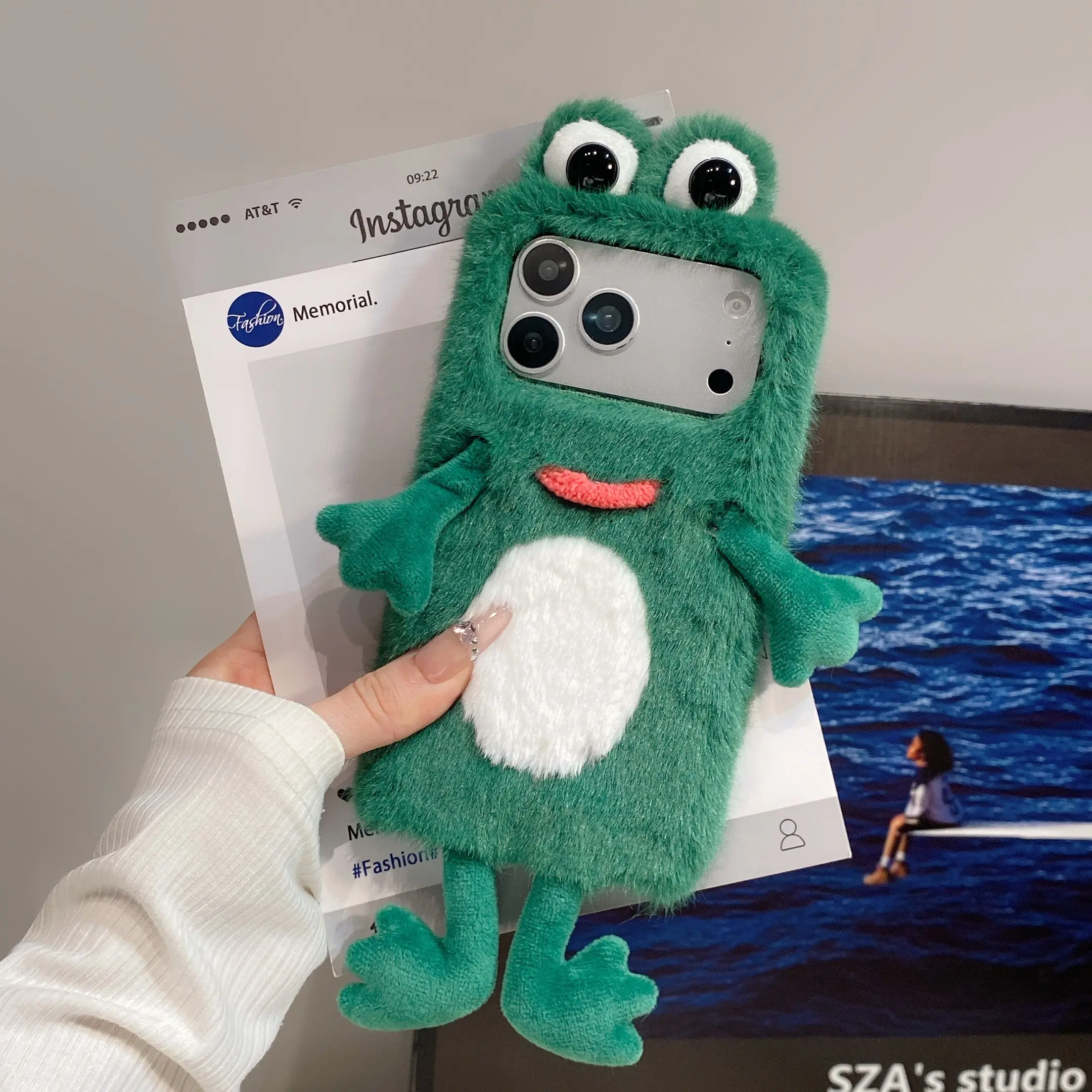 Plush Fluffy Frog Phone Case for iPhone 11-17 Pro Max, Cute Cartoon Large Eye Doll Shell, Full Coverage Shockproof Soft Case, Fall Winter