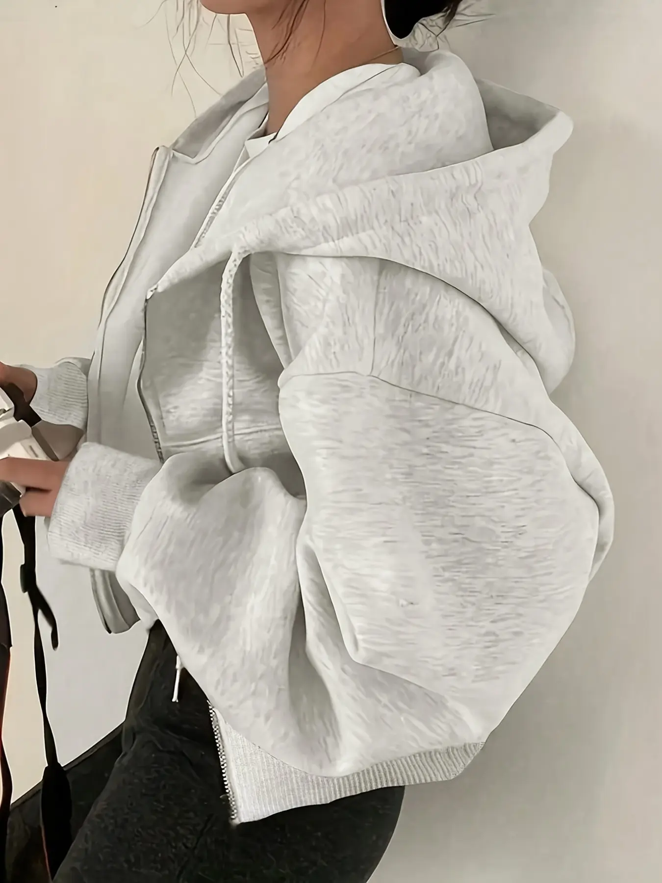 Tom Direction Women's Hooded Sports Jacket with Elastic Band, Comfortable and Stylish Activewear for Daily Wear, Perfect for Outdoor Activities