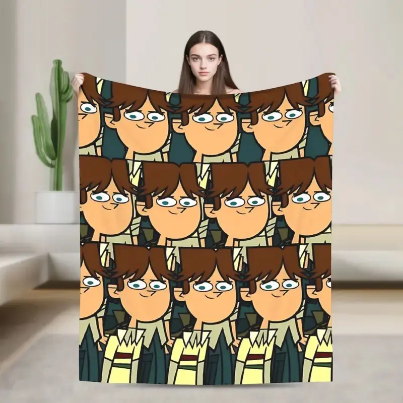 Total Drama Cody Cartoon Print Retro Flannel Blanket - Anti-Shedding, Soft, Warm, Skin-Friendly All-Season Bed Cover, Compact Travel Camping Blanket, Sweet Gift for Relatives