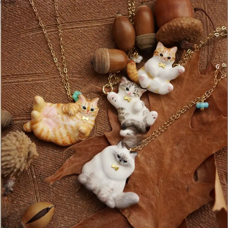 Women's Animal Pendant Necklace Gold Plated Chain Oil Painting Style Cat Charm Lightweight Artistic Jewelry for Daily Wear and Casual Outfits