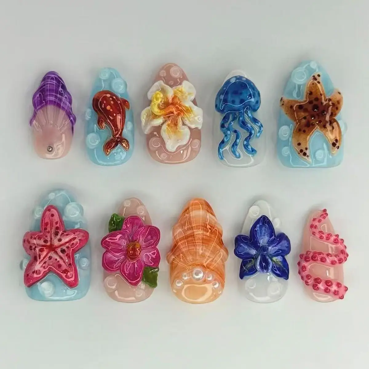 24 Pcs 3D Ocean Press on Nails, Short Round, Handmade Sculpted Sea Creature Fake Nails, Starfish, Jellyfish, Dolphin, Shell Design, Glossy, Reusable, Summer Beach Wear, Nail Designs, Glossy False Nails