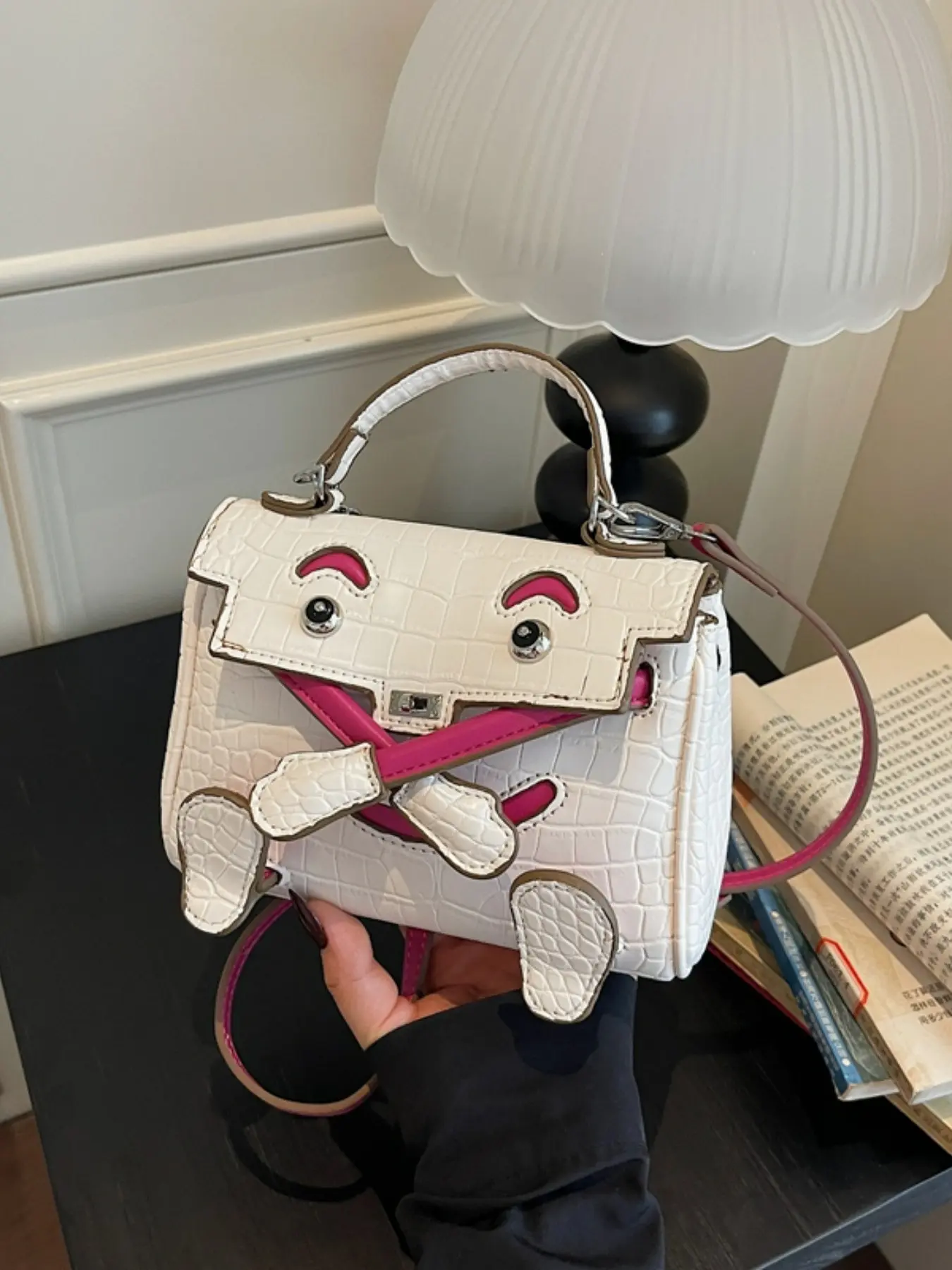 Women's Fun Crocodile Pattern Handbag, 3D Smile Design, Detachable Shoulder Strap, Perfect for Students, Daily Use, Cute, Fashionable Purse