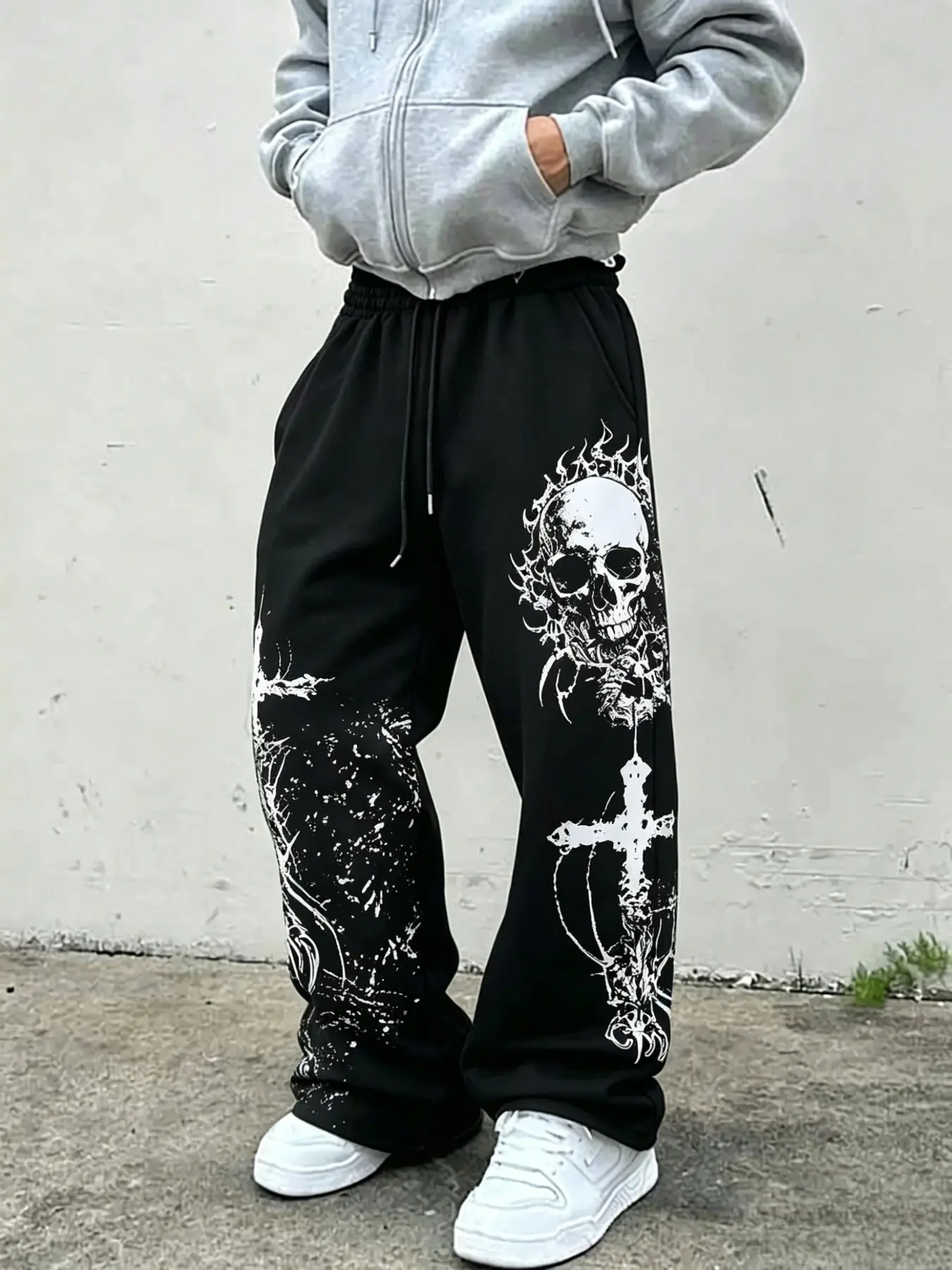 Men's Gothic Skull Cross Print Wide Leg Sweatpants, Drawstring Elastic Waist Loose Long Pants, Ink Splatter Pattern, Dark Millennial Hip Hop Streetwear, Adjustable Drawstring Pants