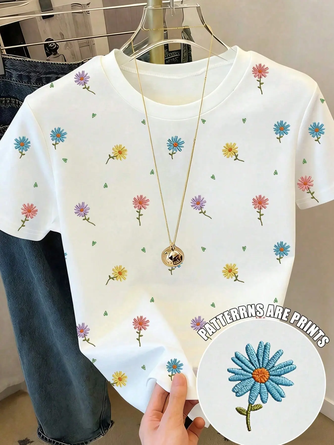 Women's Round Neck Short Sleeve T-Shirt, Cute Floral Daisy Print Top, Casual Comfortable Slim Fit, All Seasons Fashion Wear
