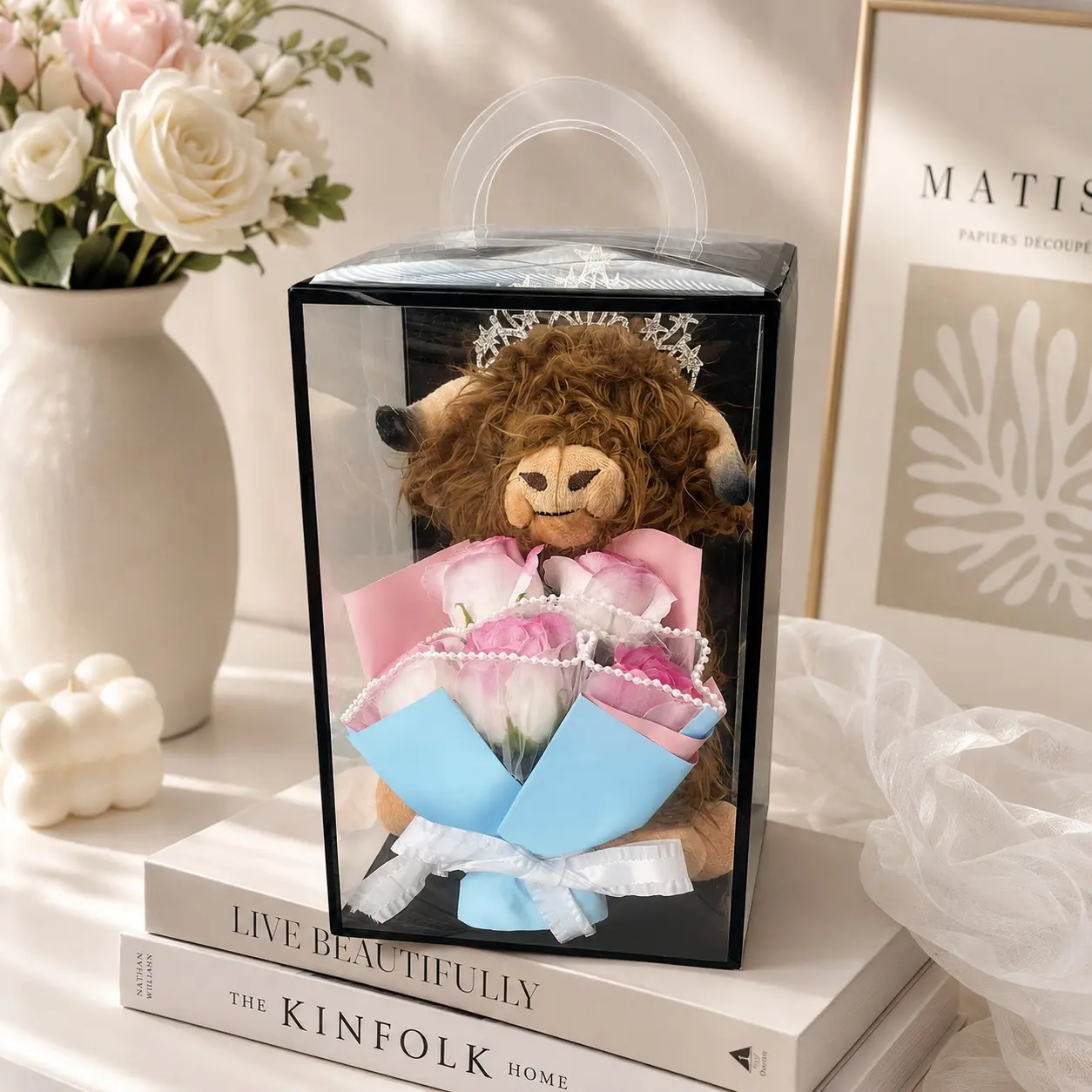 Highland Cow Plush Toy with Artificial Rose Bouquet Gift Box, Cute Stuffed Animal Gift for Girlfriend Wife Mom Women, Romantic Valentine's Day Birthday Anniversary Mother's Day Home Decor