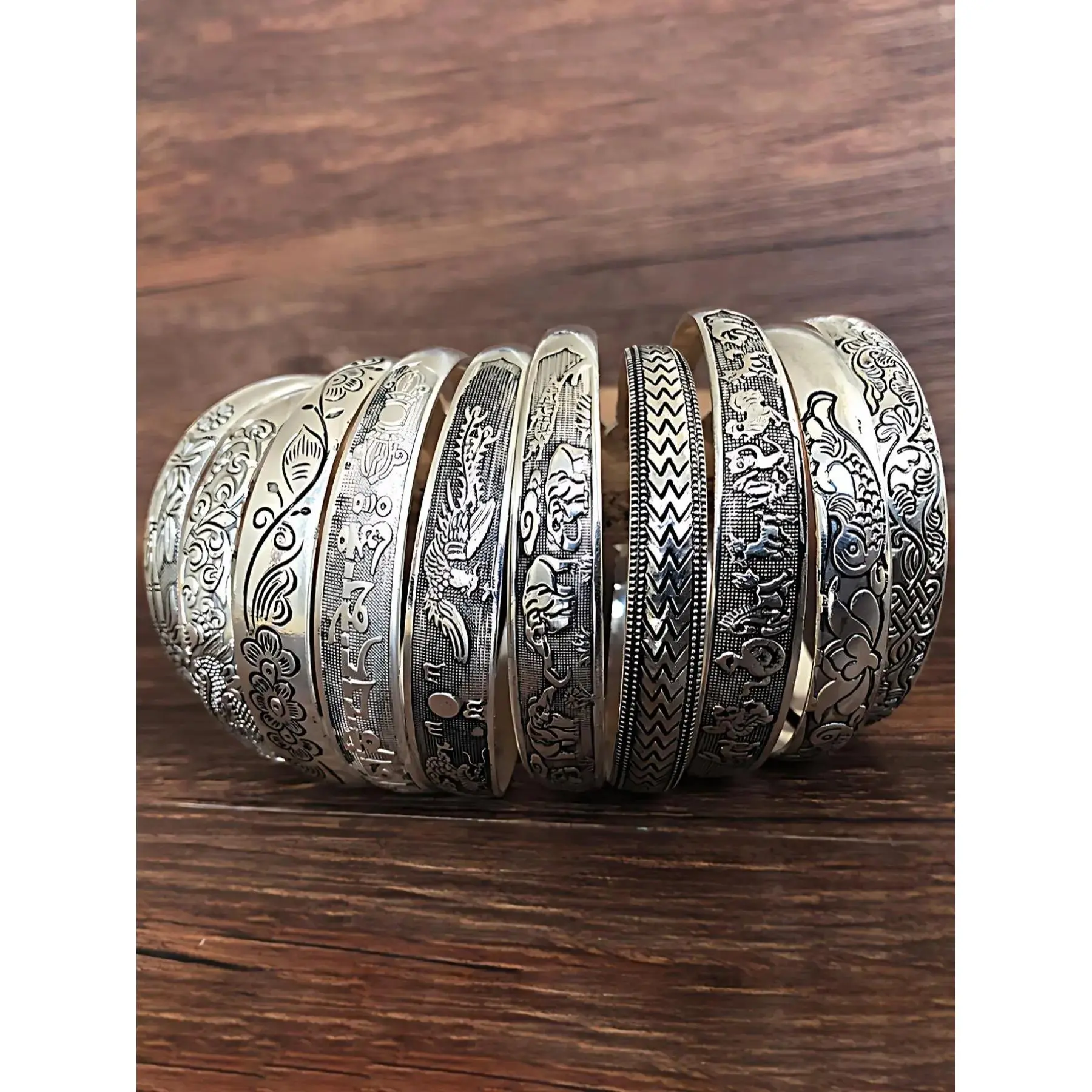 Vintage Chinese-style bracelet, adjustable engraved bracelet, exquisite high-quality bracelet for men and women, fashionable accessory for daily wear, bracelet set, bracelet and bangle, bracelet jewelry,Gothic,Exaggerated,Couples,Matching,p,Colorful,Heart
