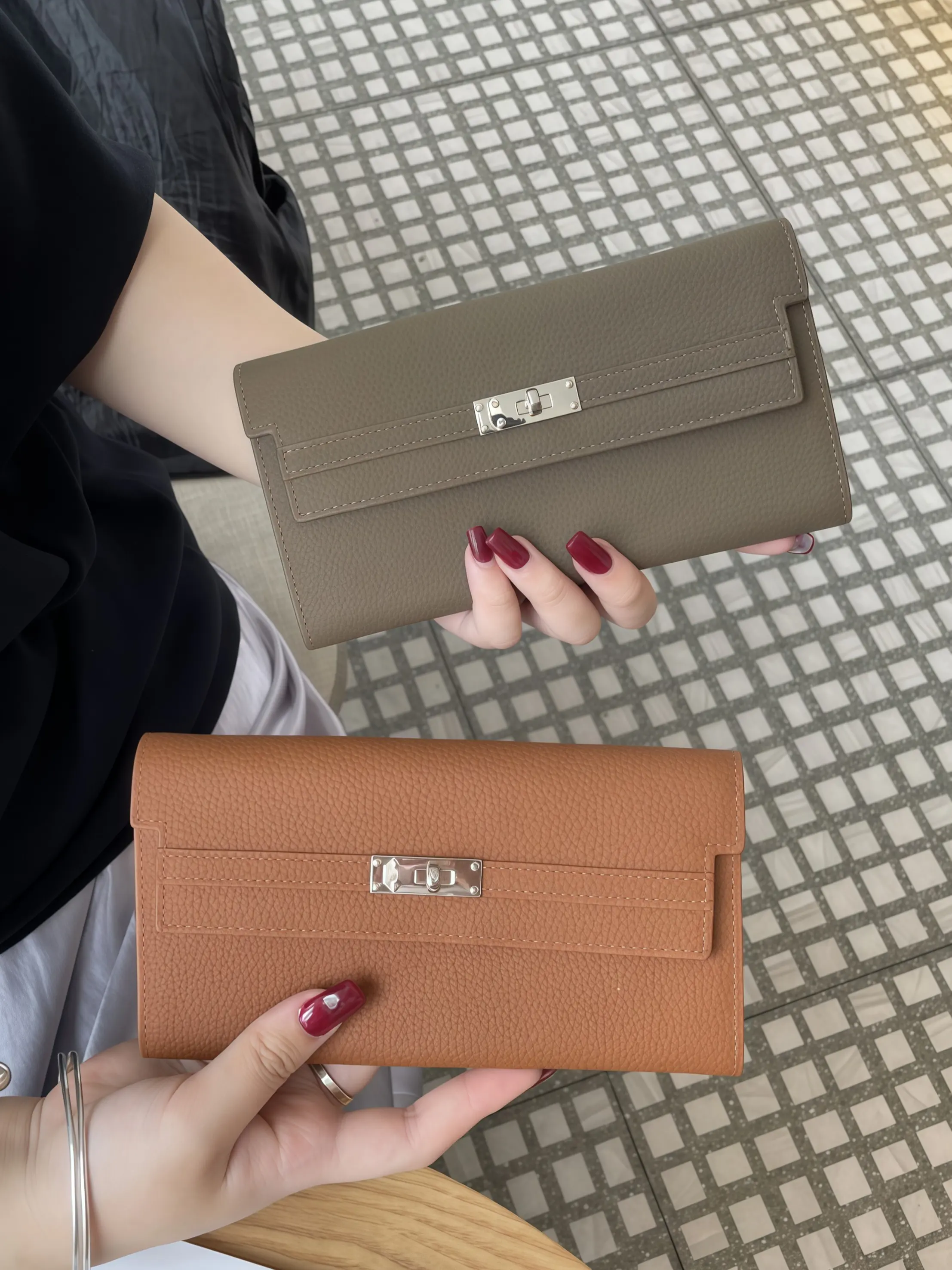 Elegant Alligator Texture Long Wallet for Women, Metal Buckle Design, High-End Leather Card Holder & Coin Storage, Multi-Color Options