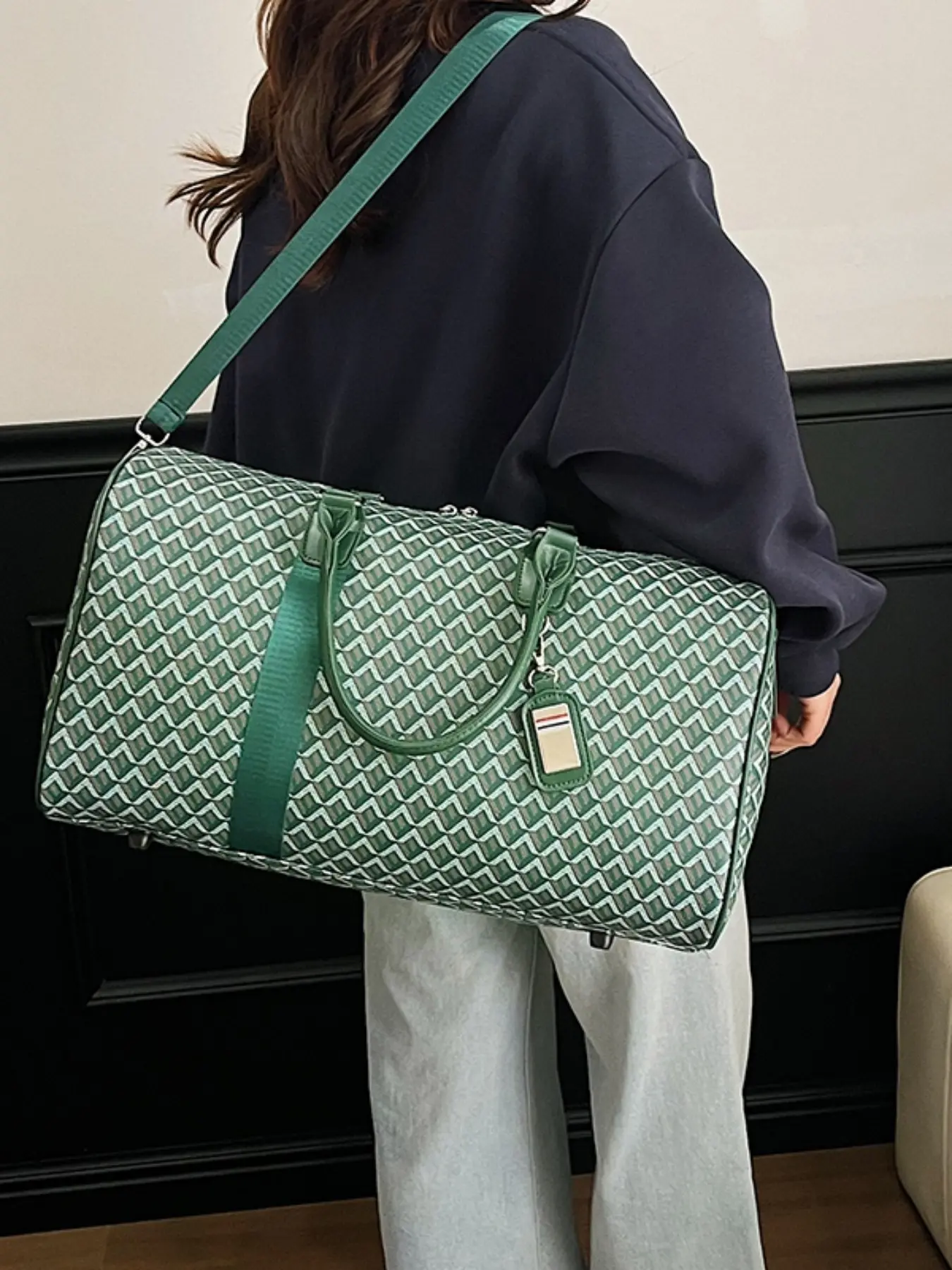 Vintage Geometric Jacquard Large Capacity Cylindrical Travel Bag, Travel Duffel Bag, Travel Duffle Bags, Travel Weekender Bag, Leather Patch Handbag with Detachable Shoulder Strap, Lightweight Luxury Fitness Bag