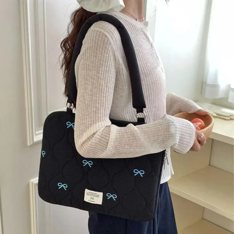 Butterfly Pattern Laptop Sleeve For Women Trendy Hot Sale Inner Bag 13 14 15 Inch Universal Lightweight Ladies Computer Handbag