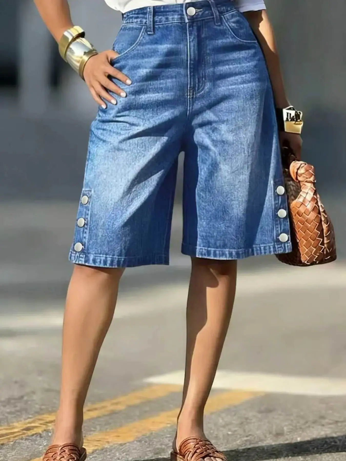 High Waist Wide Leg Loose Baggy Denim Bermuda Shorts with Side Button Detail, Casual Summer Knee-Length Jeans, Comfortable and Stylish