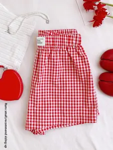 Comfortable Fit Elastic-Waist Gingham Shorts for Everyday Wear, Suitable for Spring and Summer