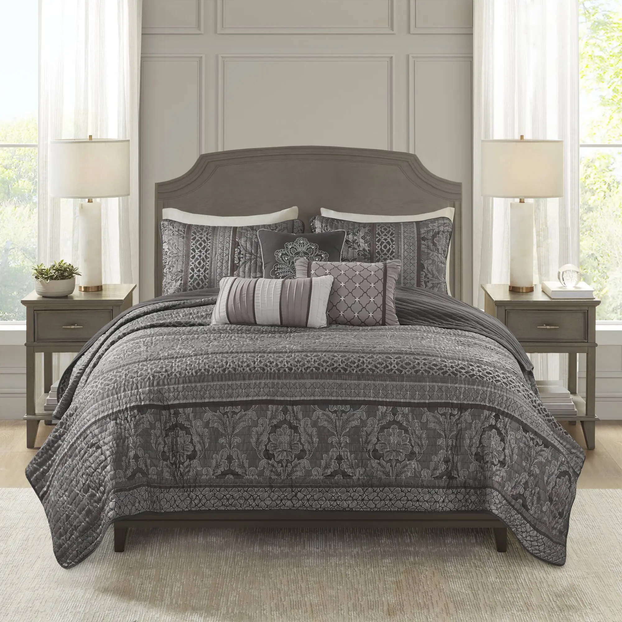 Nokaa 6-Piece King/Cal King Jacquard Quilt Set with Throw Pillows, Grey, Soft Lightweight Bedspread, Reversible Coverlet, All-Season Bedding, Elegant Floral Pattern, Machine Washable, Master Bedroom Guest Room Decor, Home Furniture and Household