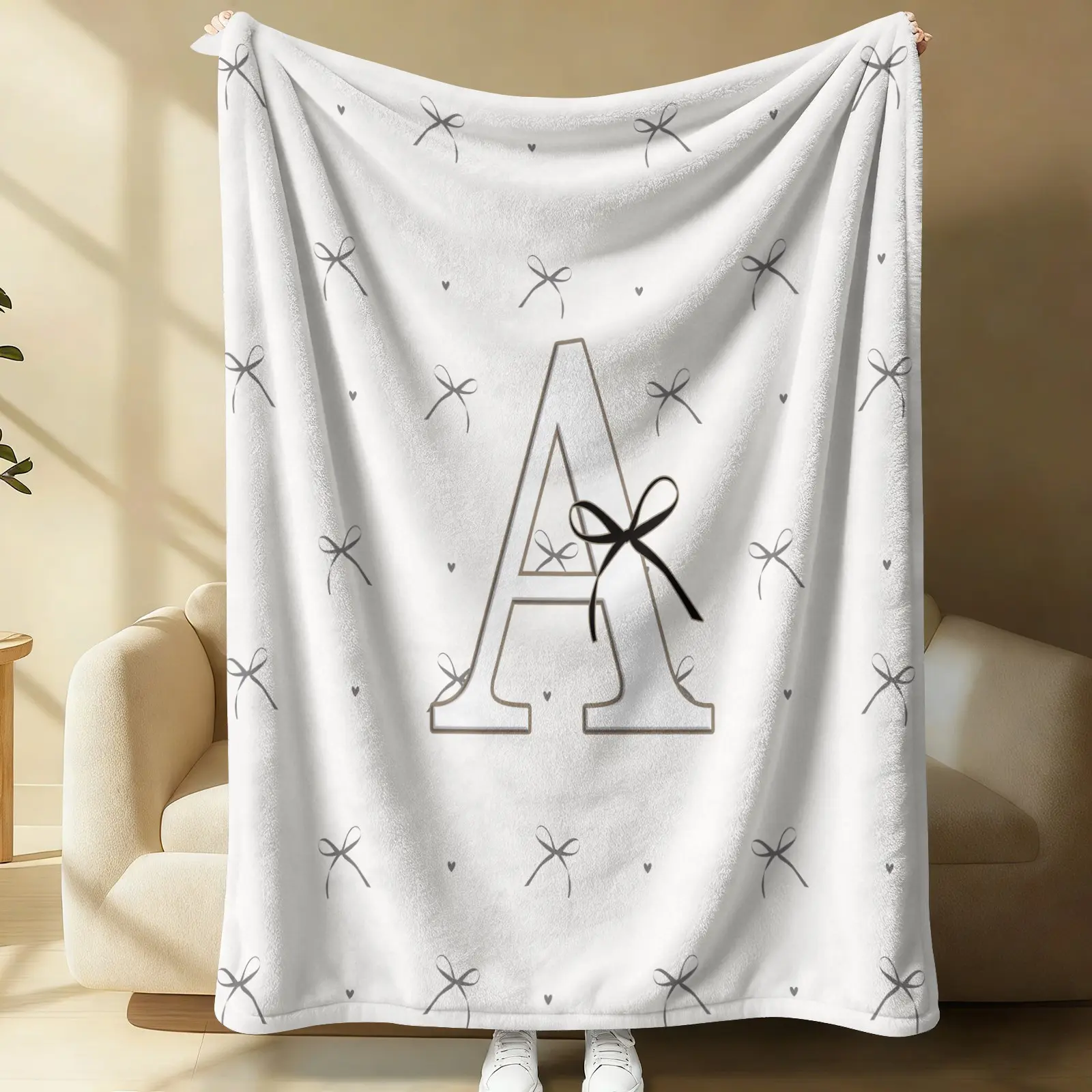 Minimalist Bow Monogram Flannel Blanket, Elegant Initial Letter A-Z Tiny Bow Accent Throw Blanket, Ultra-Soft & Cozy Warm Blanket, Aesthetic Chic Gift Blanket, Perfect for Couch, Bedroom, Dorm & Modern Girls Room Decor