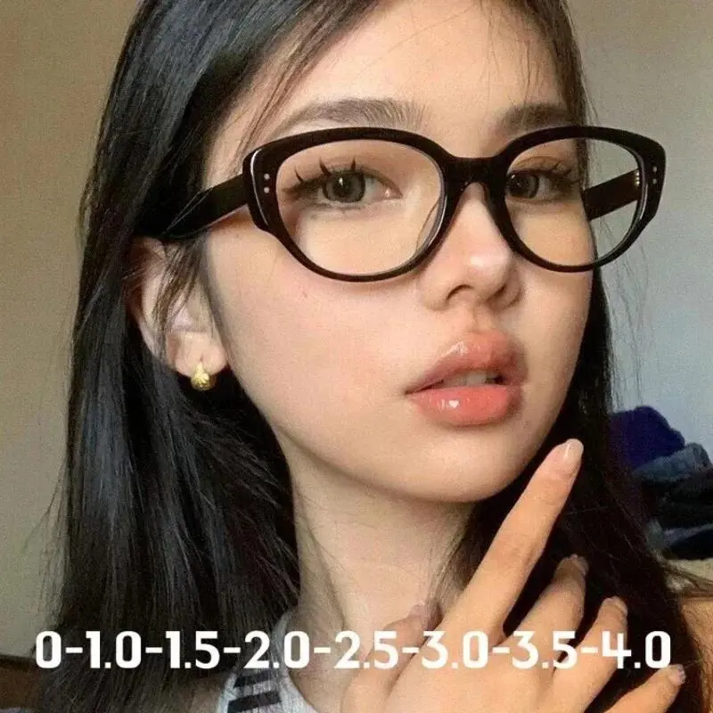 Vintage Square White Black Myopia Frame for Women, Plastic Eyeglasses for Nearsighted with Blue Light Blocking Lens, Prescription -4.0