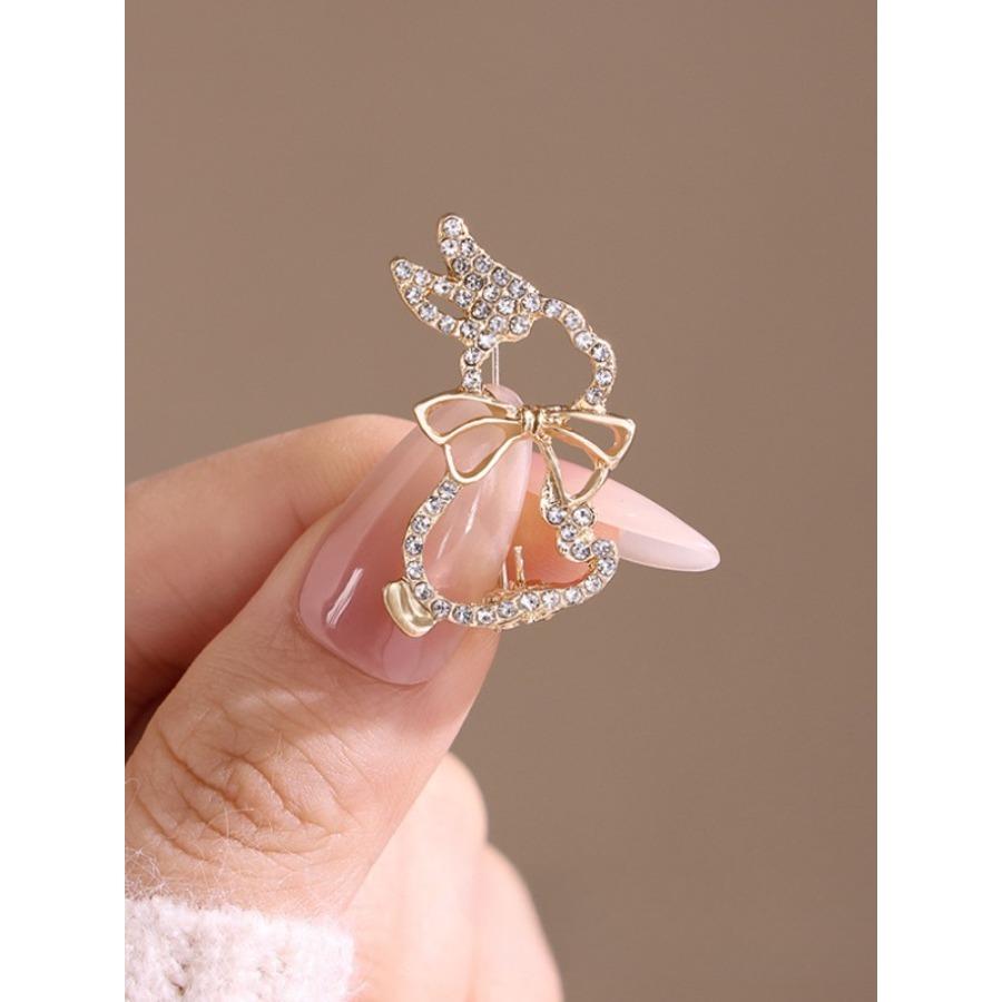 3 cute bunny brooches, temperament jacket, high-end sense, niche design sense, brooch suit, fixed anti-light pin, Easter carnival, New Year's gift accessories to wear