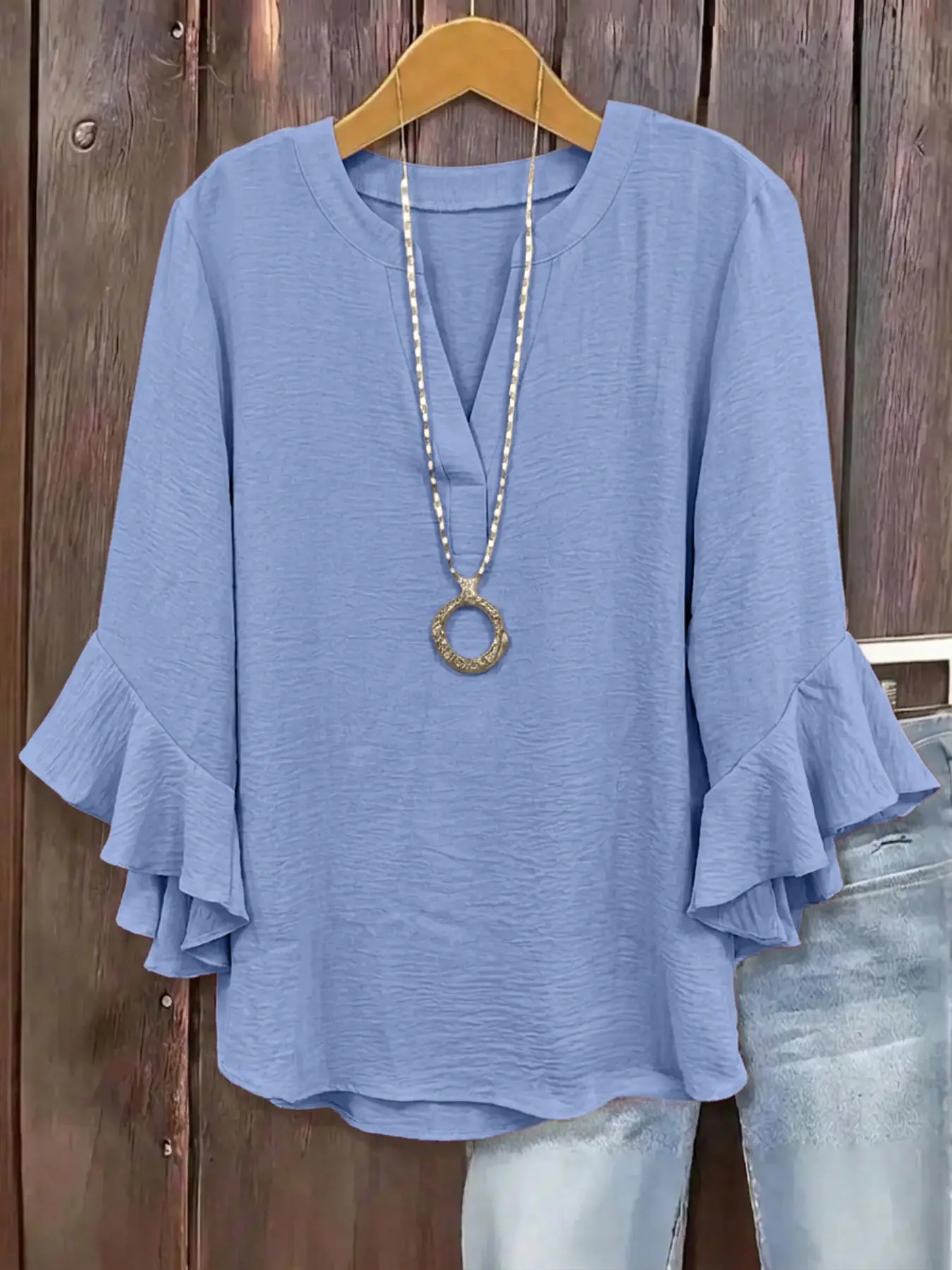 Plus Size V-Neck Ruffled Sleeve Blouse Casual Loose Fit Textured Shirt, Y2K Clothes Summer Everyday Daily Wear, Trendy Elegant Tops, Comfortable Relaxed Fit Casual Ensembles, Stylish Flounce Detail Party Casual Wear