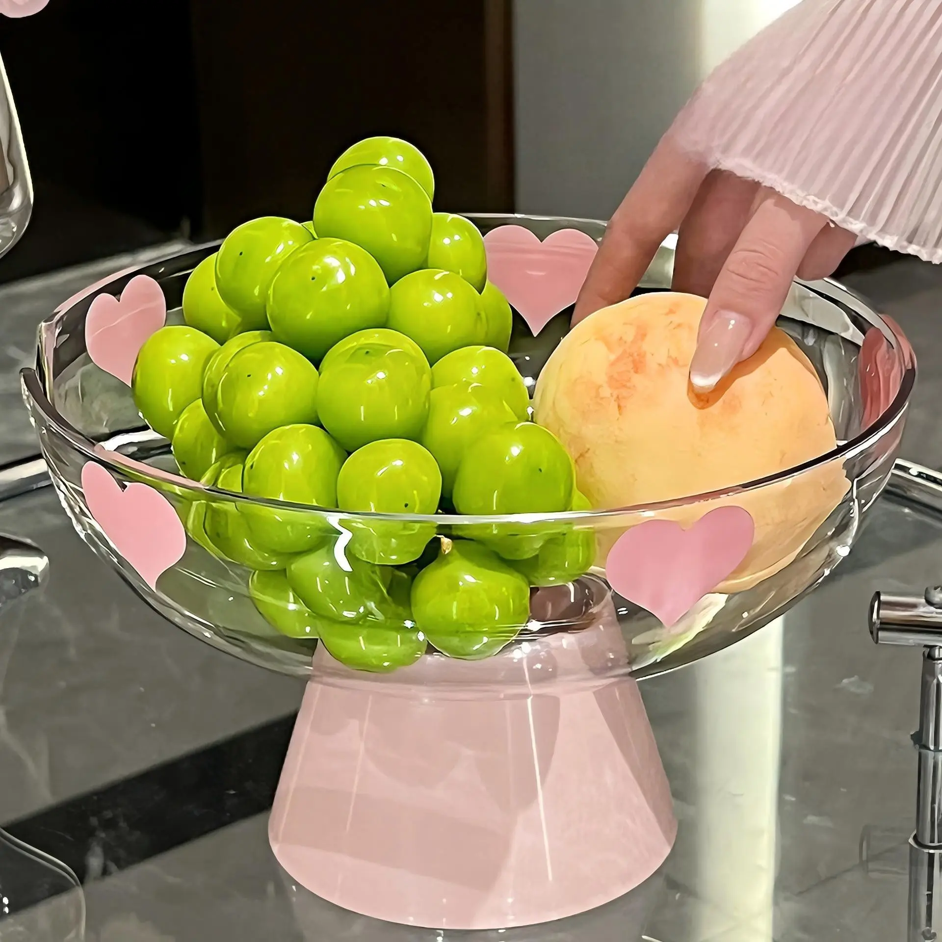 Elegant Heart-Shaped Storage Tray, High-End Desktop Organizer, Creative Fruit Bowl, Large Capacity Snack Plate, Food Trays for Living Room