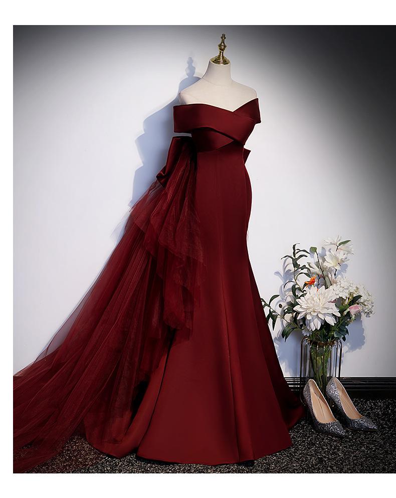 2026 New Style Wine Red Fishtail Toast Dress, Female Vocal Music Art Exam Evening Dress, Annual Party Host Off-the-Shoulder Light Wedding Dress