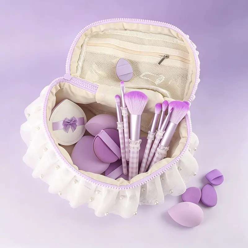 Sweet Purple Lace‑Design Makeup Brush Gift Set, Soft Fluffy Synthetic Brushes for Blush, Eyeshadow & Foundation, Comes with Beauty Sponges & Bow‑Decor Puffs, Cute Cosmetic Kit for Women Girls
