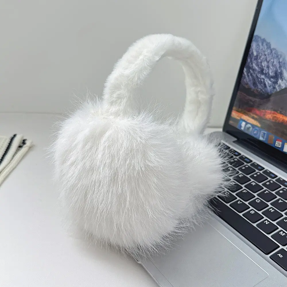 Fox fur white