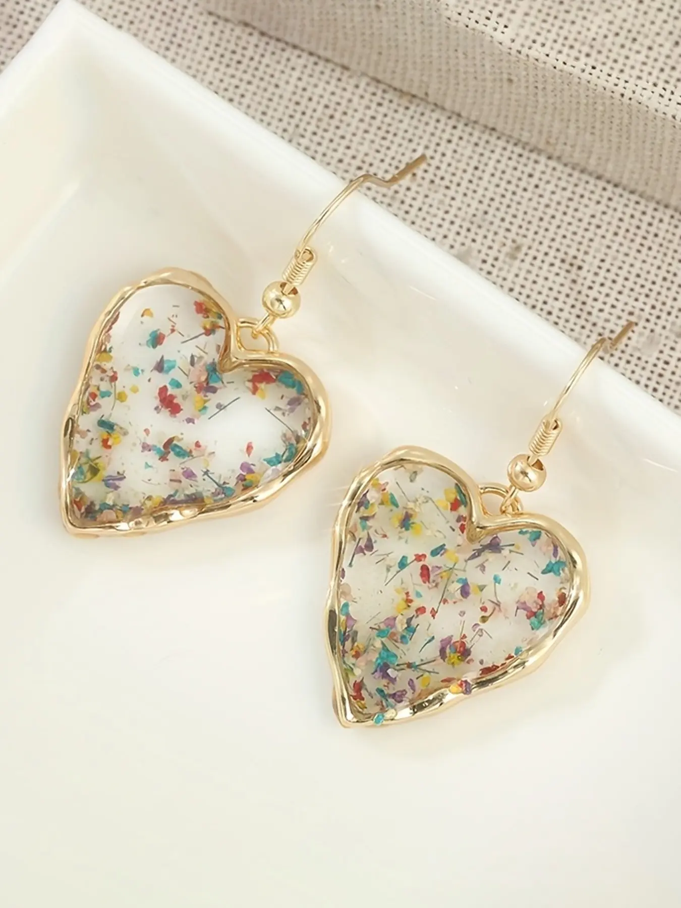 [Flower Resin Earrings] Handmade Pressed Flower Resin Earrings, Heart Confetti Dangle Jewelry, Flower Earrings, Resin Earrings, Flower Resin Drop Earrings, Earrings Dangling
