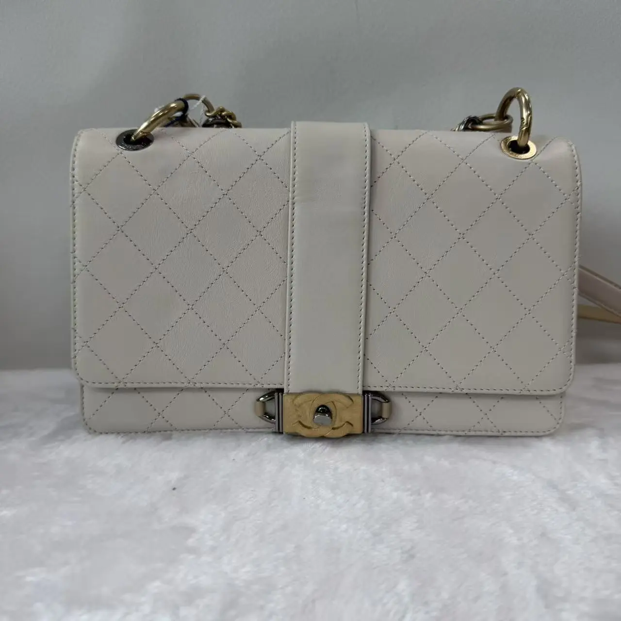 Pre-owned Chanel Handle Cream Soft Lambskin Rectangular Flap PD6969 26.07.01