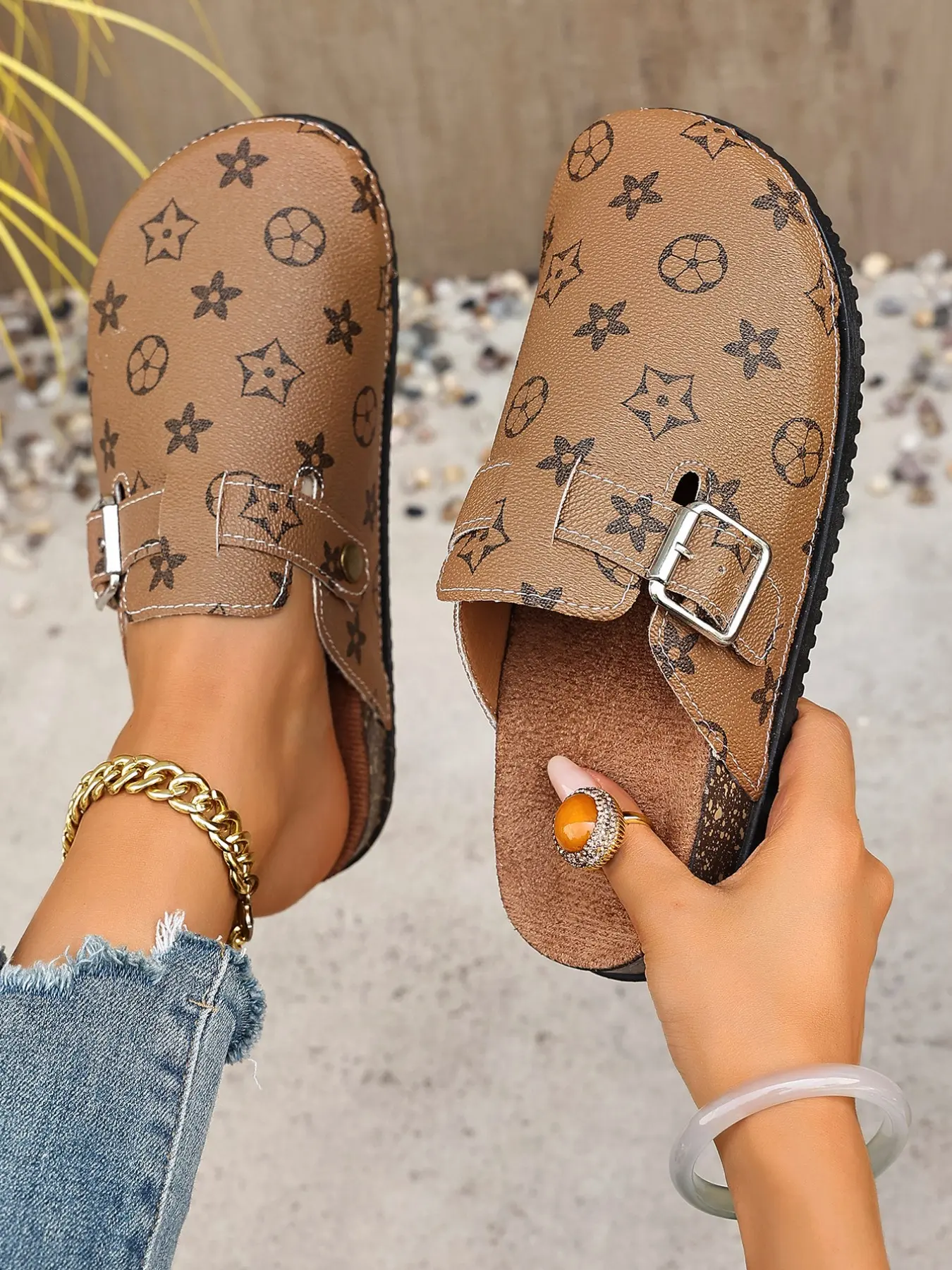 Women's Star Print Sandals, Breathable Summer Sandals, PU Leather, Adjustable Buckle, Breathable Cushion, Anti-Slip Sole, Casual Style, All-Season Wear