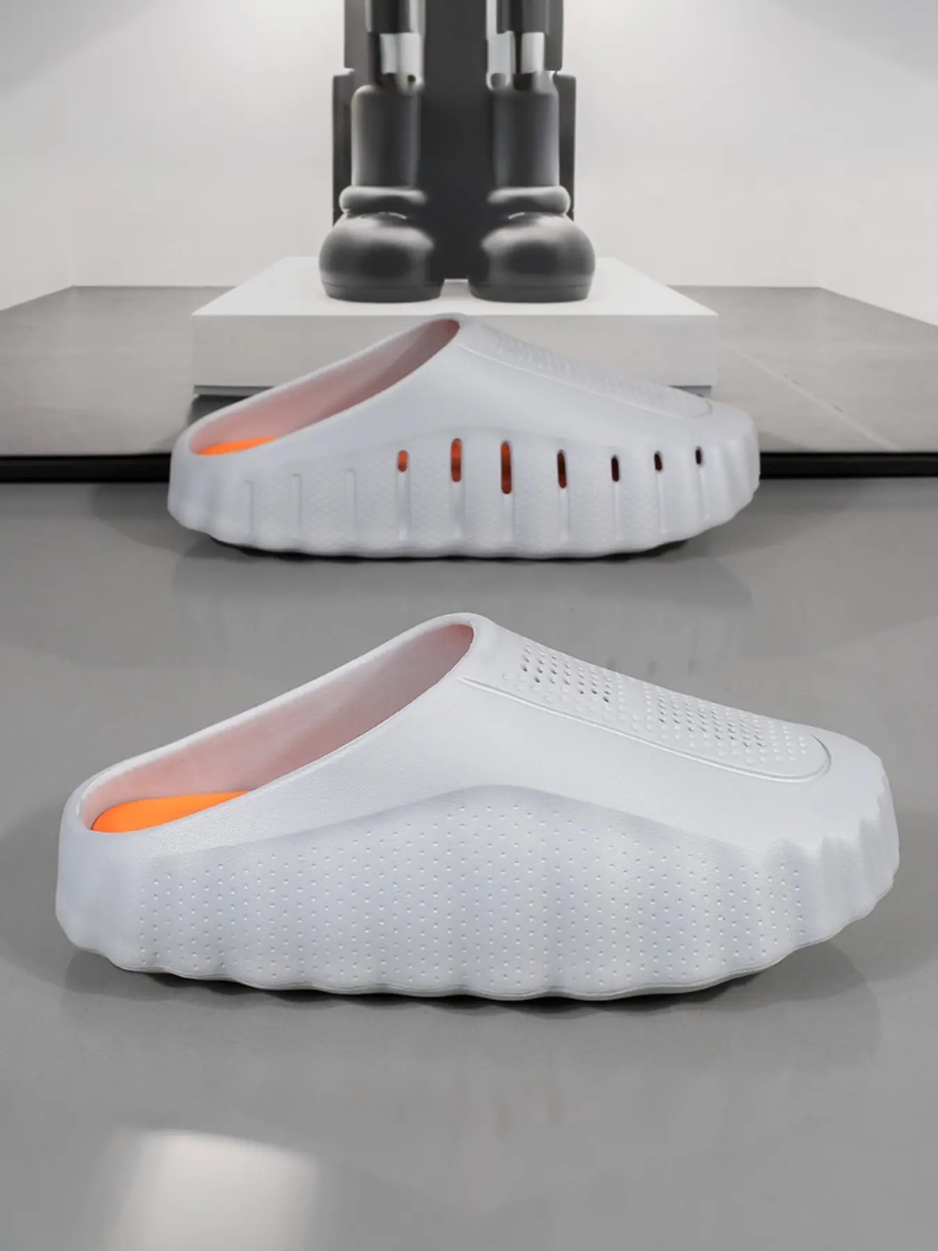 Couple Fashion Casual Cloud Soft Massage Slippers, Lightweight Breathable Eco-Friendly Eva Material, Comfortable Home Outdoor Shoes, Sizes 36-47, Cloud Slides Slipper