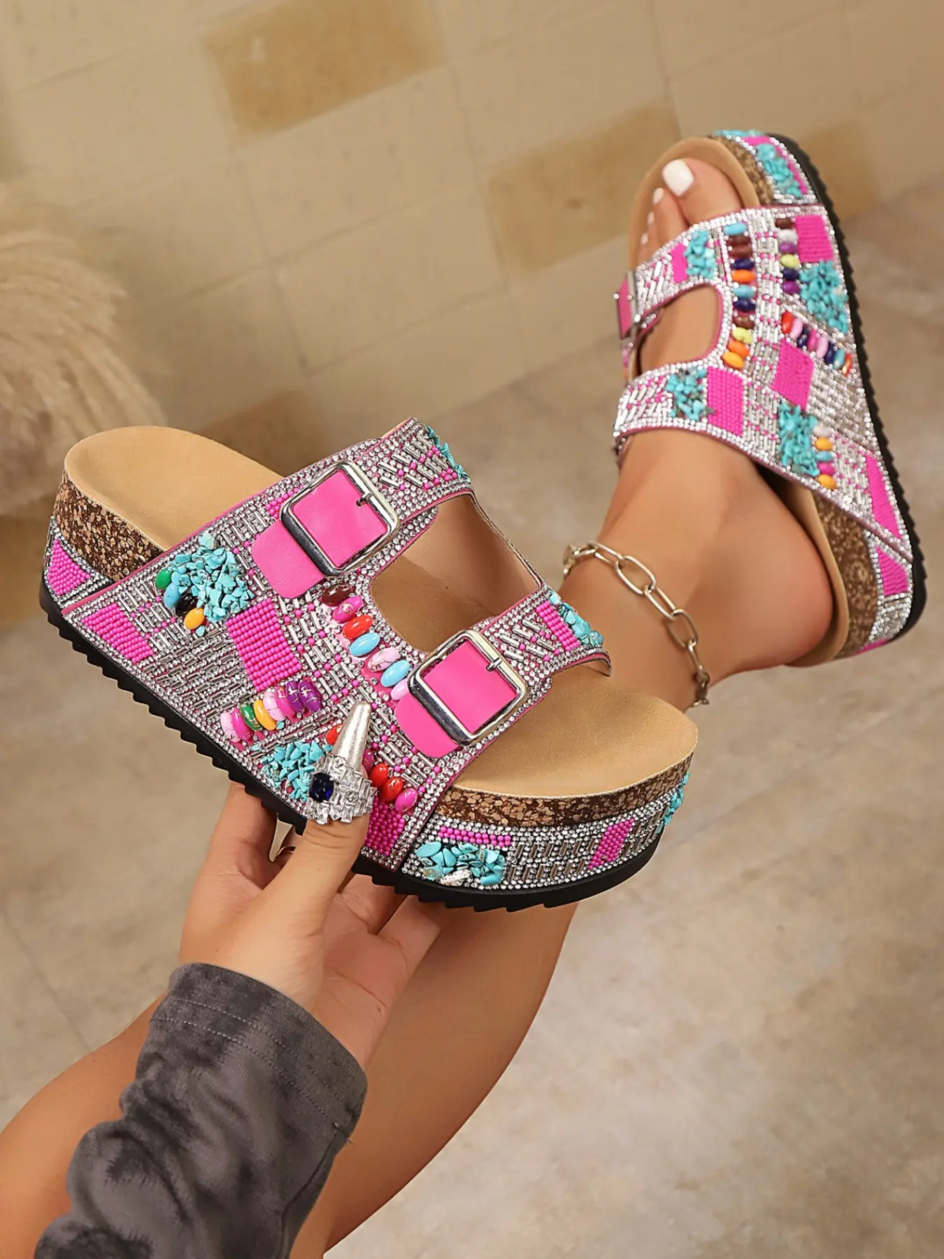 Boho Style Rhinestone Flip Flops for Women, Adjustable Buckle, Thick Sole, Non-Slip, Fashionable Beach Shoes, Chic Summer Footwear, Summer Footwear