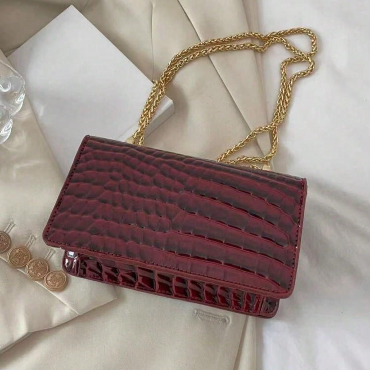 Faux Leather Crocodile-Embossed Mini Chain Shoulder Bag — Stylish Crossbody & Handbag with Adjustable Chain Strap Ideal for Daily Commuting, Shopping, and Travel