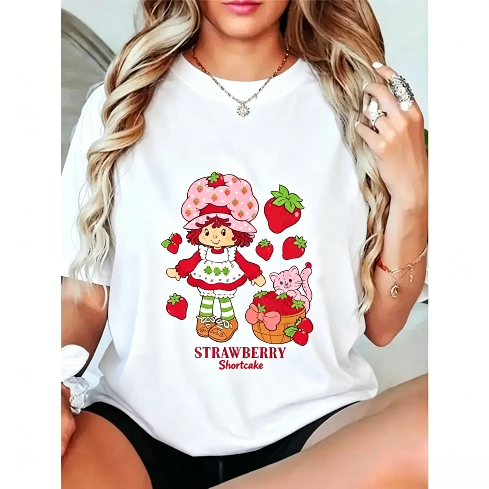 Unisex Vintage Strawberry Shortcake and Kitty Custard Casual T-Shirt Unisex