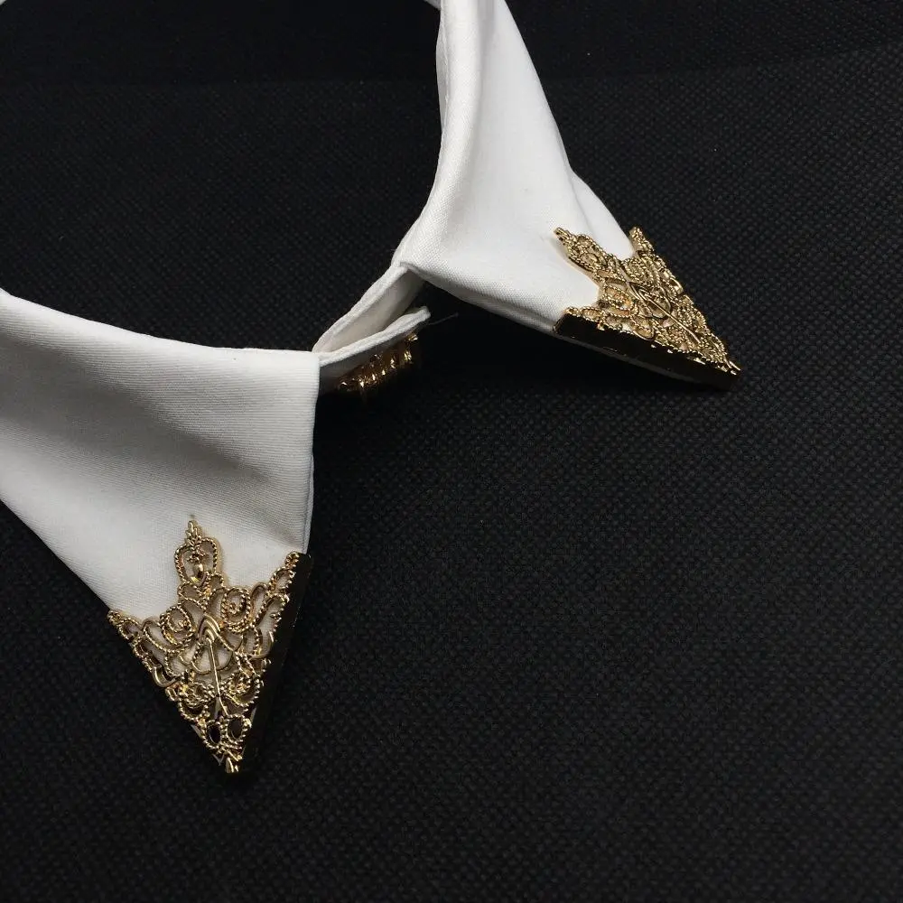 Vintage Hollow Triangle Collar Pin 1 Pair, Zinc Alloy All-Match Lapel Clip for Men Women, Exquisite Daily Clothing Decor Buckle, Trendy Jewelry Ready for Birthday Gift, 3.8Cm × 3.4Cm