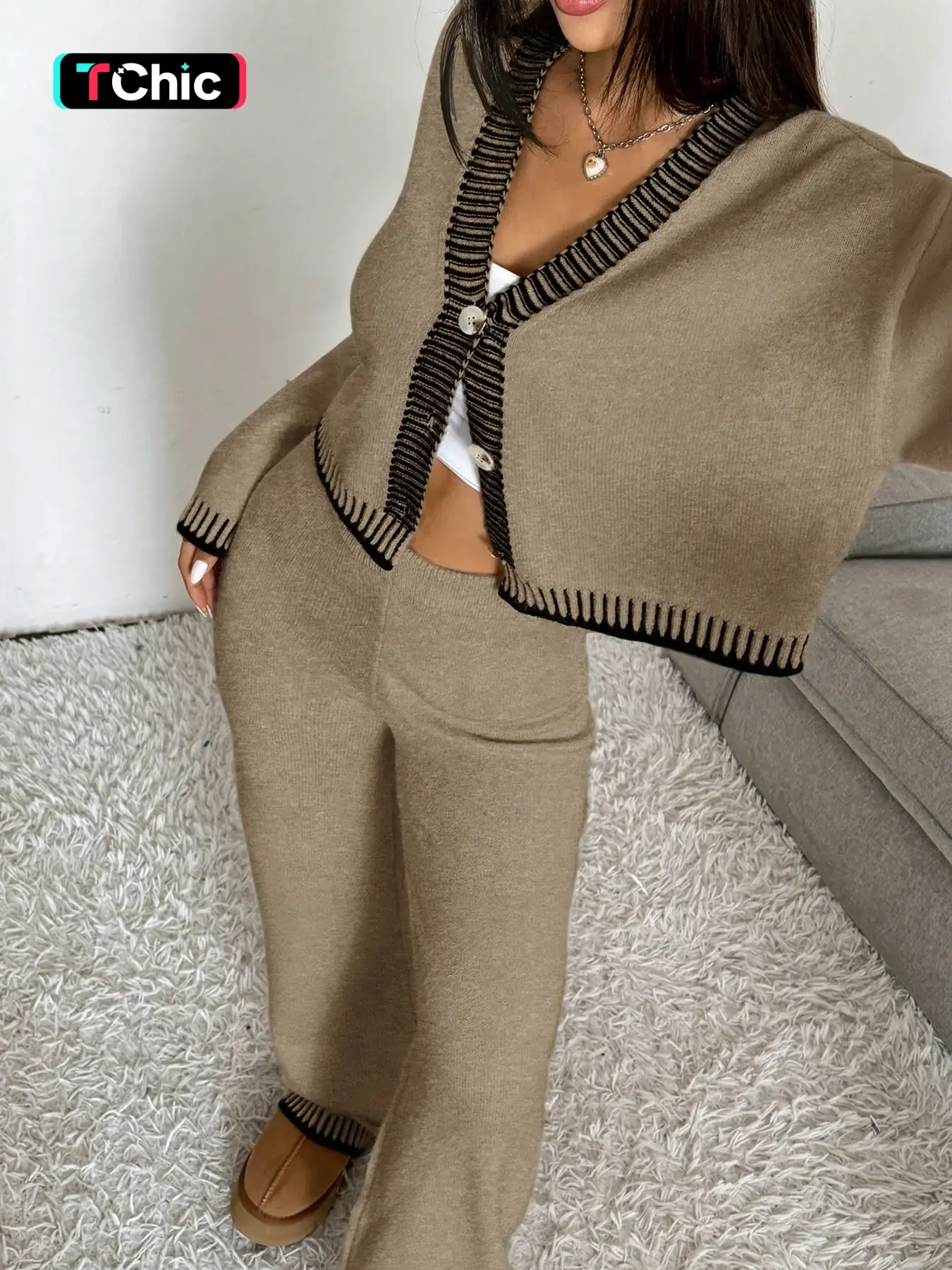 Women's Basic V Neck Colorblock Cardigan Sweater Set, Casual Loose-Fit Crop Top & High Waist Wide Leg Pants, Fall Winter Knitted Outfit Elastic