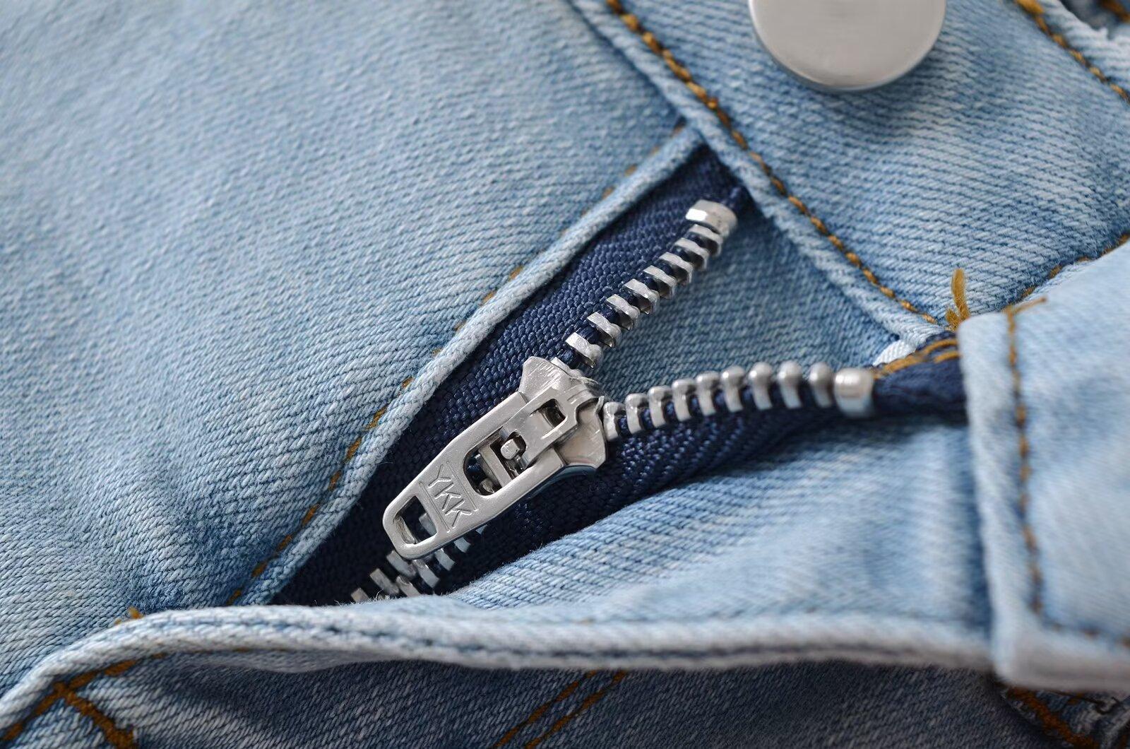 Trendy Low-Waist Denim Shorts for Women, Ultra Short Pants, Summer Beach Shorts, Slimming Effect Womenswear Bottom