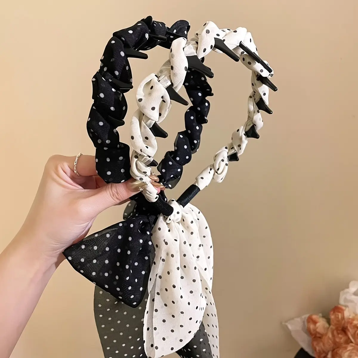 2pcs of Polka Dot Headbands for Women, Designed for Styling Hair with a Built-In Comb, Perfect for Everyday Wear And High Bun Hairstyles tiktokshopbacktoschool