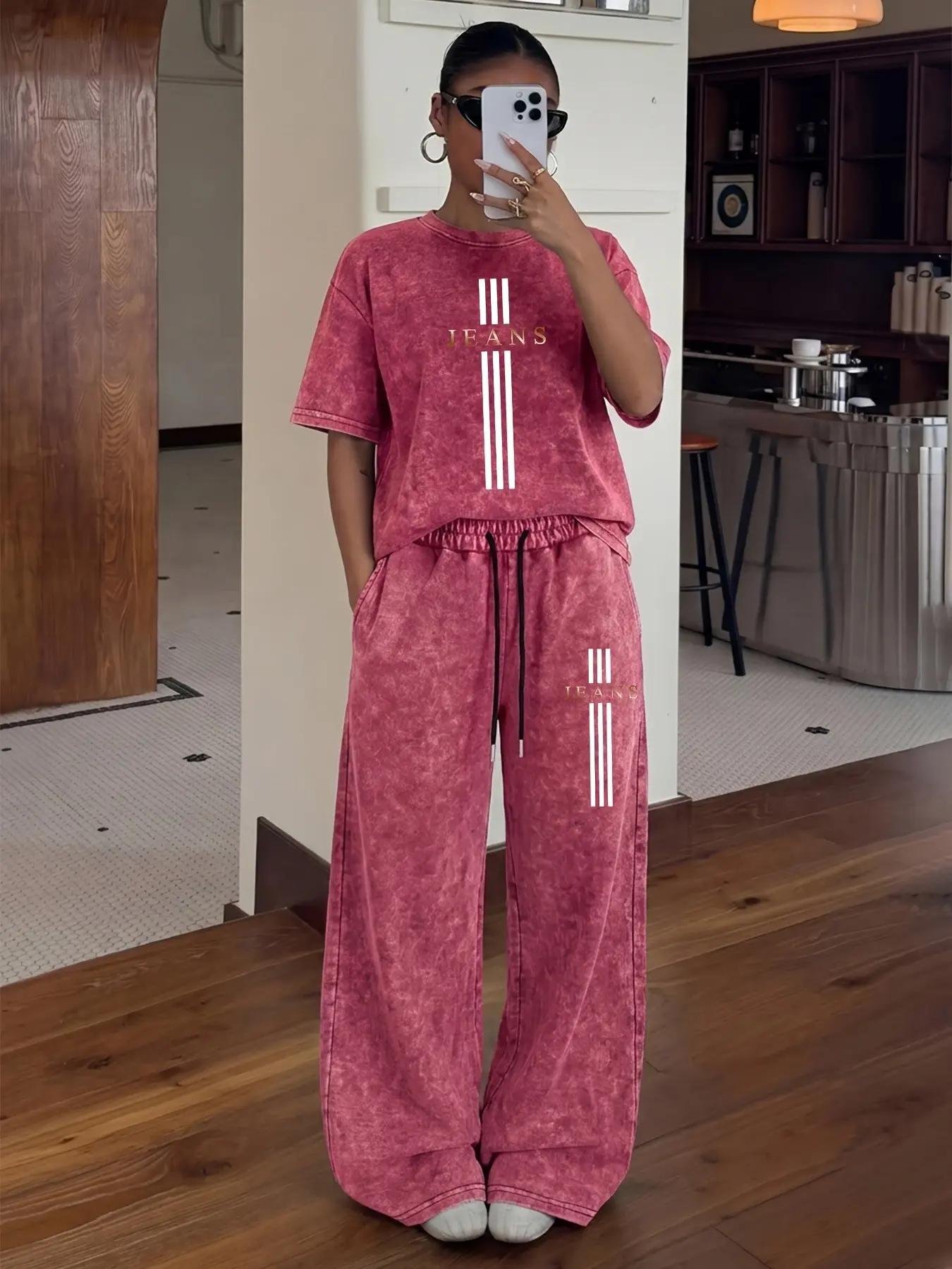 Three-color washed cotton 3-stripe jeans two-piece set Matching Outfit; American 90s retro-casual style with a draped, wide-leg fit—perfect for trendy "influencer-style" photoshoots. Top