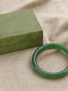 Eastern Aesthetic New Traditional Jade Bangle, Exquisite Bracelet, Elegant Gift Box Included, Perfect Present for Her, High-Quality Jewelry