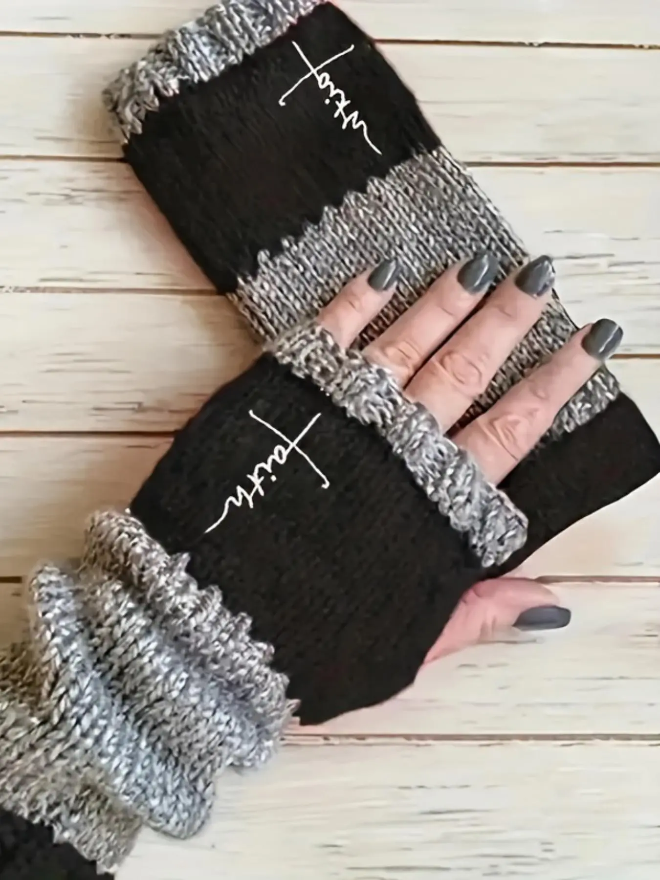Fashionable Women's Retro Knit Warm Gloves, Embroidered Cross Accent, Elastic Comfort Full Finger Gloves, Perfect for Fall Winter