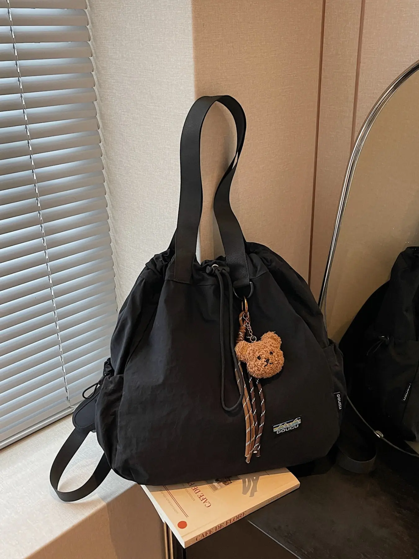 Korean Style Drawstring Backpack, Large Capacity Nylon Bag, Preppy Style, Multi-Pocket, Lightweight, Suitable for Daily Use and Travel, Casual Backpack