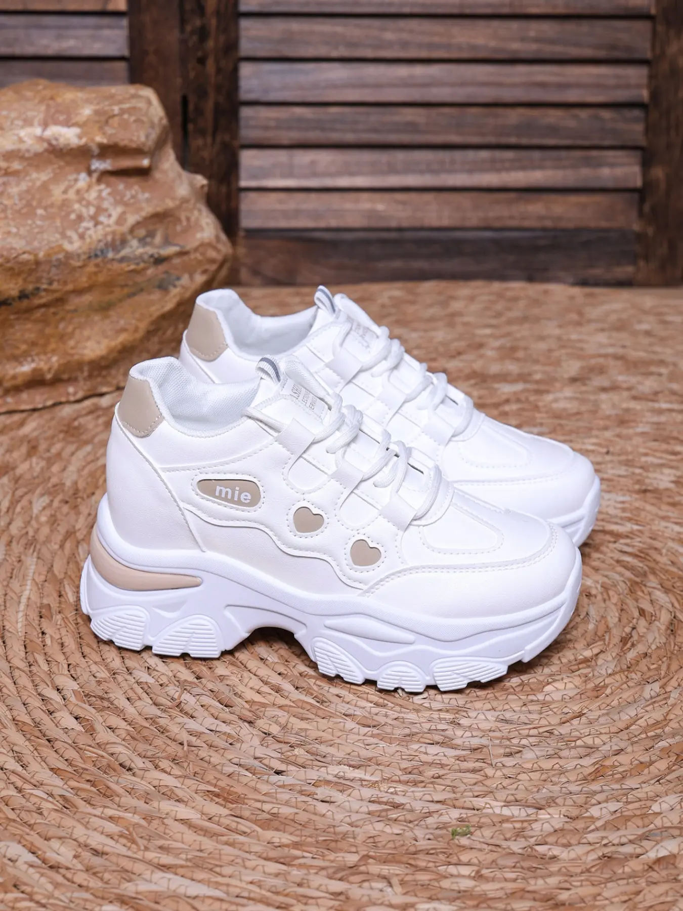Heart Mie Logo PU Lace-Up Hidden Heel Thick Sole Dad Shoes, Full Palm High Elastic Soft Pad Anti-Slip Rubber Bottom, Women's Casual Waterproof Chunky Sneakers