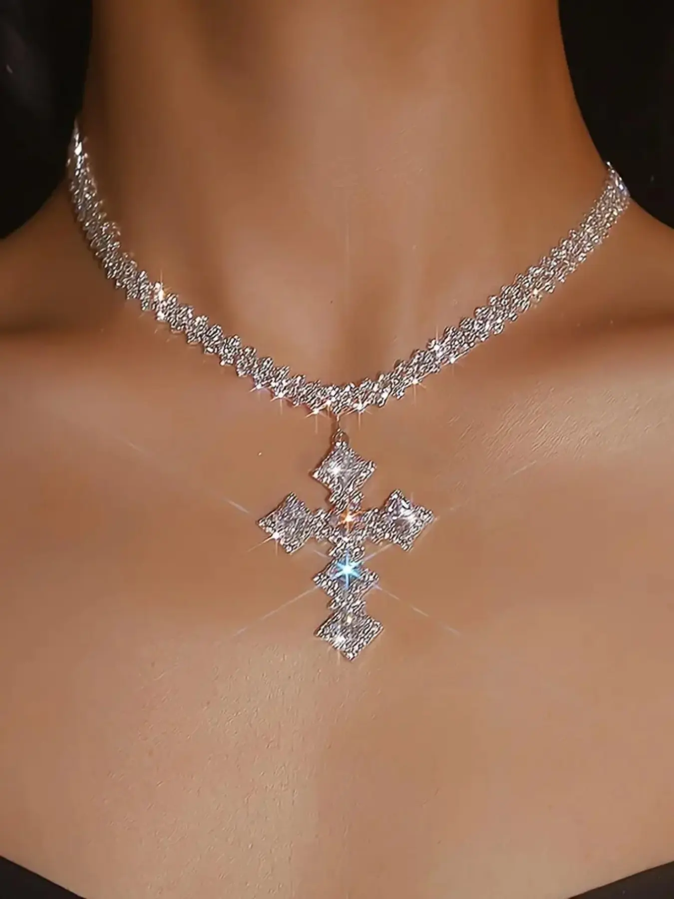 Elegant Luxury Rhinestone Cross Necklace, Women's Exclusive, Glamorous Party Jewelry, Fashionable Rhinestone Decorative Necklace, Cross Chain Design