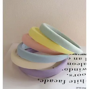 Cream Pastel Cloud Wide Padded Headband Soft Smooth Fabric Thick Cushioned Top Design Non Slip Inner Band Lightweight Elastic Silhouette For Women Daily Makeup Washing Face Elegant Minimalist Decorative Hair Accessory